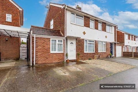 3 bed property, in Robson Drive, £340,000