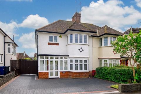 3 bed property, in St Pauls Way, £1,000,000
