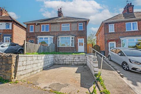 3 bed property, in Coppice Road, £190,000