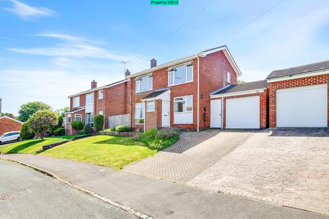 3 bed property, in Compton, £475,000