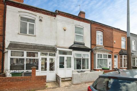 4 bed property, in Arden Road, £235,000