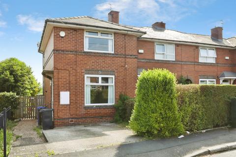 2 bed property, in Boundary Road, £110,000