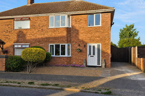 3 bed property, in Northgate, £260,000