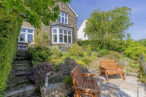 4 bed property, in Sir William Hill Road, £700,000