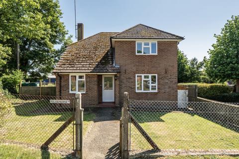 3 bed property, in Stenbury Drive, £595,000