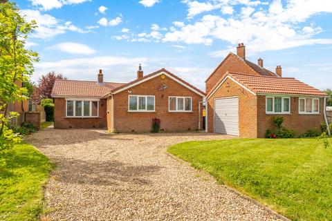 2 bed property, in Mill Lane, £375,000