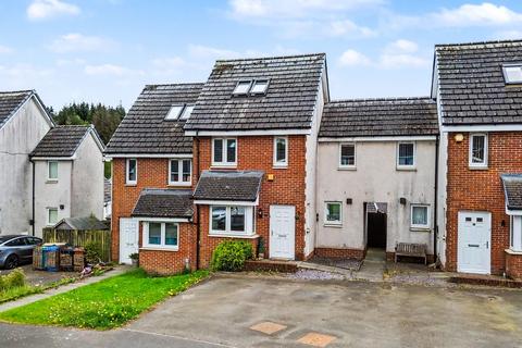 3 bed property, in Millgate Crescent, £155,000