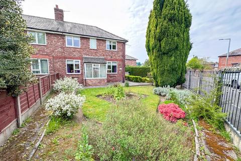 3 bed property, in Chestnut Avenue, £285,000