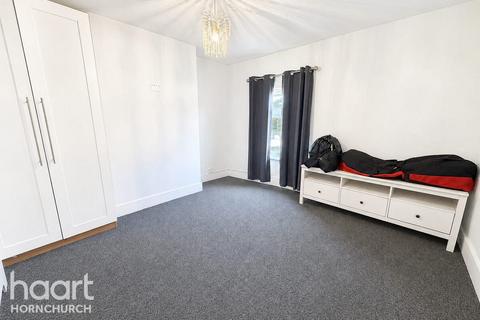 2 bed property, in Abbs Cross Lane, £400,000