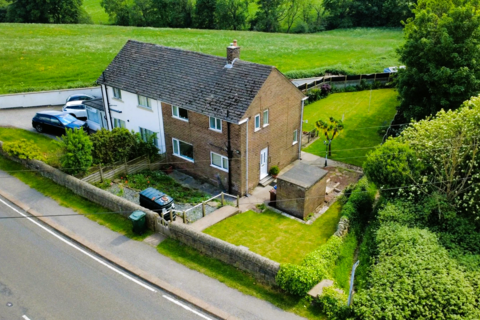3 bed property, in HUDDERSFIELD ROAD PENISTONE, £285,000