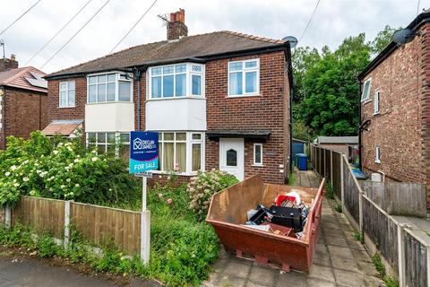 3 bed property, in Albany Road, £280,000