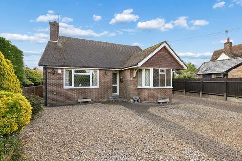3 bed property, in Lower Road, £450,000