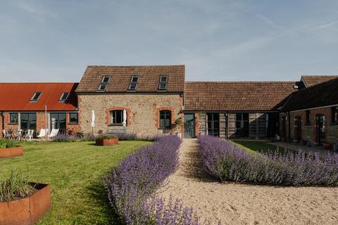 4 bed property, in Manor Barns, £1,900,000