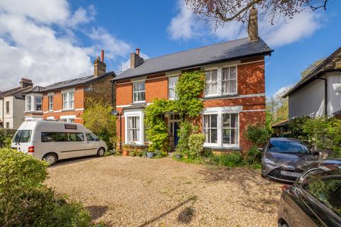 5 bed property, in Sutton, £1,100,000