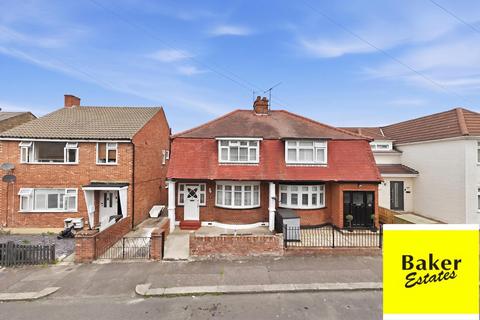 3 bed property, in Brunel Road, £550,000