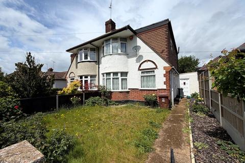 4 bed property, in Staines Road, £525,000