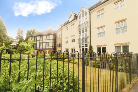 2 bed property, in Honeywell Close, £125,000