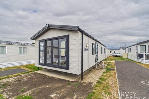 2 bed property, in Rye Harbour Road, £149,995