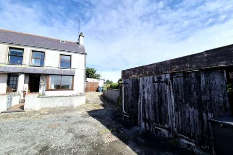 3 bed property, in Coronation Terrace, £230,000