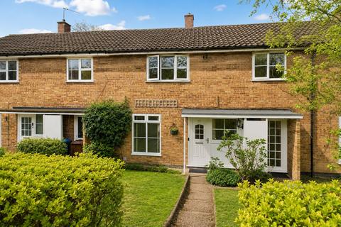 3 bed property, in Great Dell, £425,000