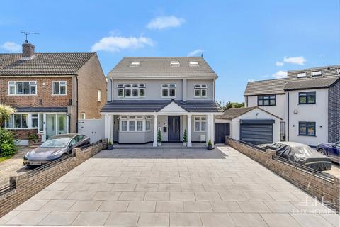 6 bed property, in Sackville Crescent, £1,050,000