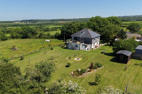 4 bed property, in Cardinham, £895,000