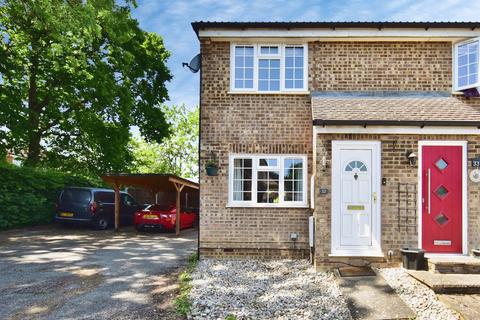 2 bed property, in Copsehill, £350,000