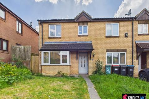 2 bed property, in Sutton Court, £270,000