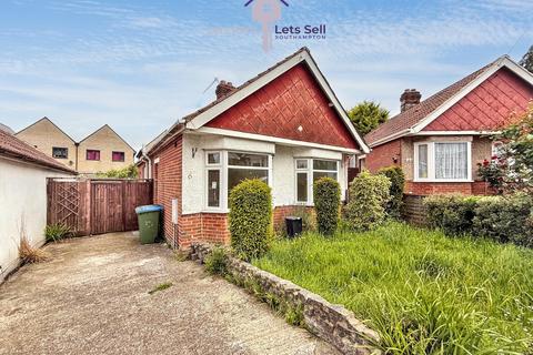 2 bed property, in Southampton, £260,000