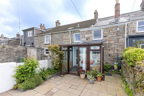 1 bed property, in Chapel Terrace, £195,000