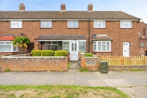 3 bed property, in Mowbray Road, £290,000