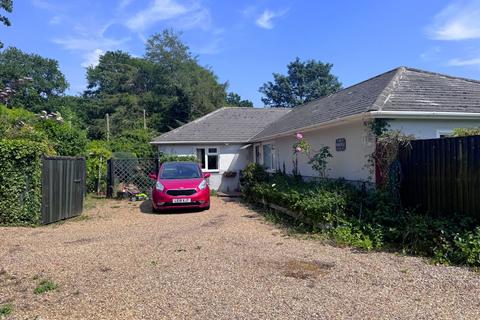5 bed property, in Lynn Road, £399,995