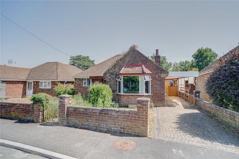 4 bed property, in Mill Close, £350,000