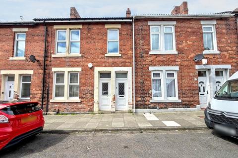 3 bed property, in Elsdon Terrace, £55,000