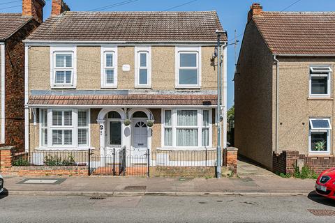 3 bed property, in Margetts Road, £300,000