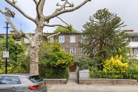 3 bed property, in Lansdowne Road, £2,000,000