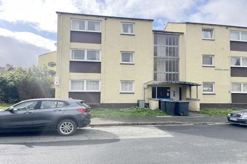1 bed property, in 18B, £27,000