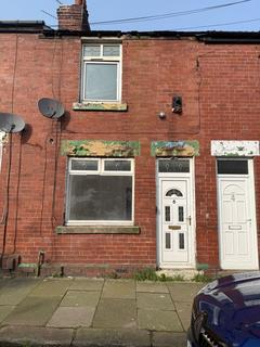 2 bed property, in 6 Rosebery Street, £30,000