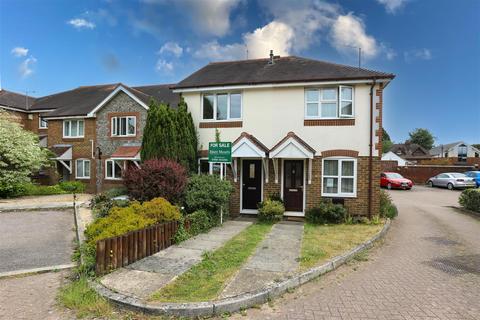 1 bed property, in Black Eagle Close, £330,000