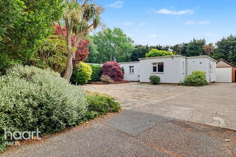 3 bed property, in Friar Road, £600,000