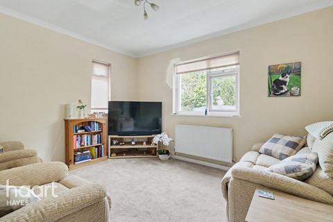 3 bed property, in Friar Road, £600,000
