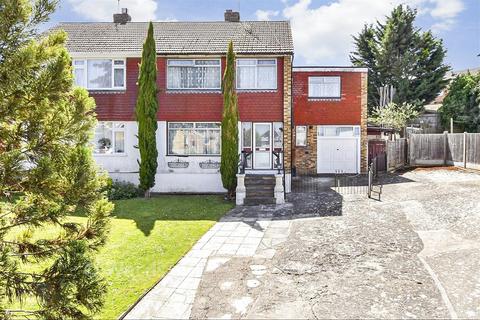 3 bed property, in The Valley, £425,000