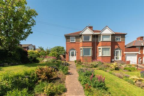 3 bed property, in Prospect Road, £260,000