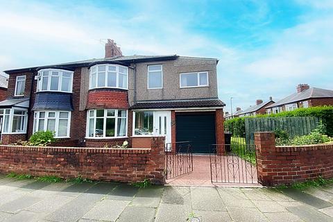 4 bed property, in Rutland Road, £225,000