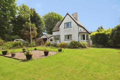 3 bed property, in Highlight Lane, £570,000