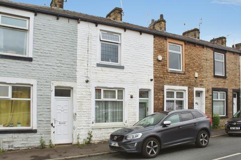 2 bed property, in Gannow Lane, £79,950