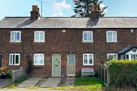 2 bed property, in Bullens Green Lane, £400,000