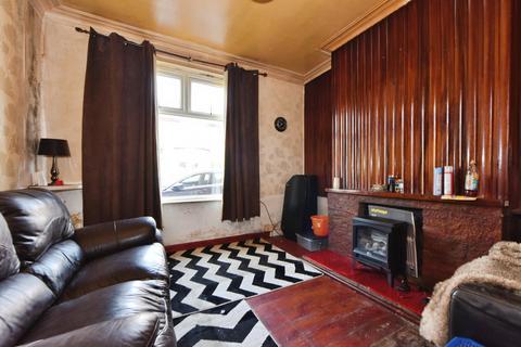 3 bed property, in Frederick Avenue, £140,000