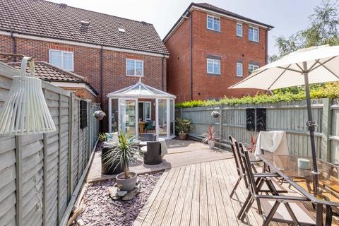 3 bed property, in Barley Mead, £500,000