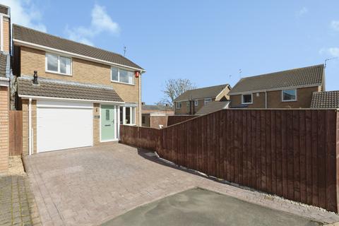 3 bed property, in Warkworth Drive, £210,000